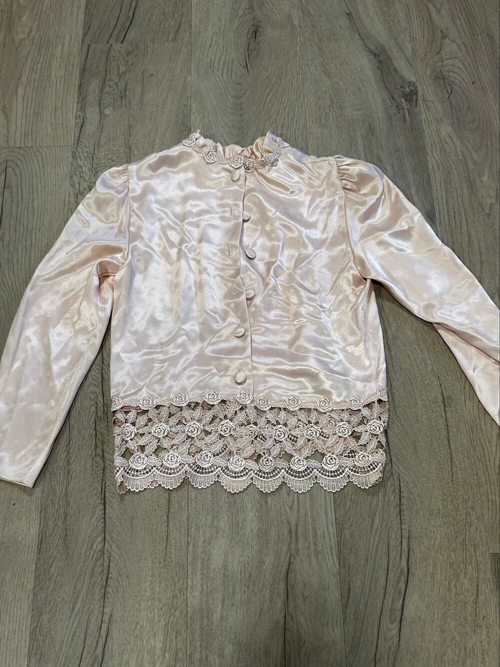 Vtg 80s PATRA Pink Liquid Satin Venice Lace Blouse Coquette Victorian Rayon M